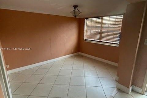 House in Pompano Beach, Florida 3 bedrooms, 113.34 sq.m. № 2042626 - photo 6