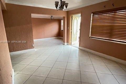 House in Pompano Beach, Florida 3 bedrooms, 113.34 sq.m. № 2042626 - photo 3