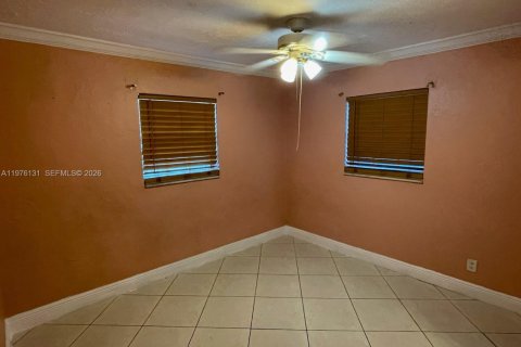 House in Pompano Beach, Florida 3 bedrooms, 113.34 sq.m. № 2042626 - photo 8