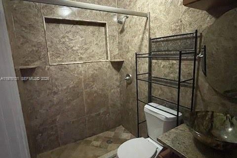 House in Pompano Beach, Florida 3 bedrooms, 113.34 sq.m. № 2042626 - photo 9