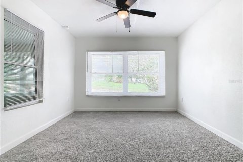 House in Davenport, Florida 4 bedrooms, 196.4 sq.m. № 1915895 - photo 24