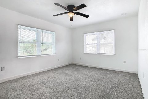 House in Davenport, Florida 4 bedrooms, 196.4 sq.m. № 1915895 - photo 29