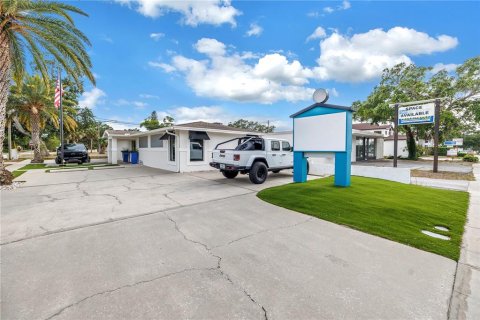 Immobilier commercial à vendre à Saint Petersburg, Floride: 138.98 m2 № 1681296 - photo 5