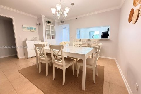 Condo in Pompano Beach, Florida, 2 bedrooms № 2007461 - photo 19