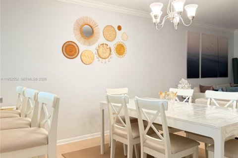 Condo in Pompano Beach, Florida, 2 bedrooms № 2007461 - photo 20