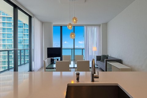 Condo in Miami, Florida, 3 bedrooms № 1942095 - photo 6