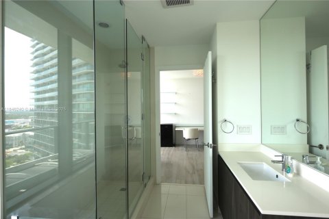 Condo in Miami, Florida, 3 bedrooms № 1942095 - photo 4