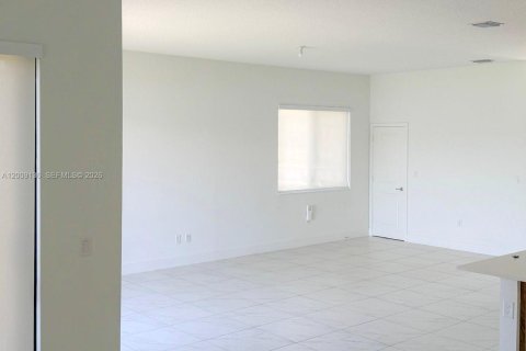 Villa ou maison à louer à Ave Maria, Floride: 3 chambres № 2072719 - photo 6
