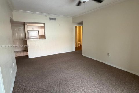 Condo in Pembroke Pines, Florida, 3 bedrooms  № 2066121 - photo 17
