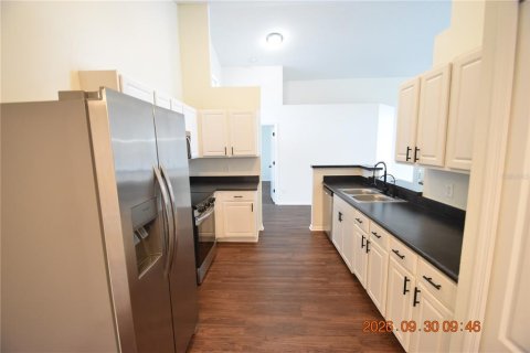 House in Riverview, Florida 4 bedrooms, 154.68 sq.m. № 2403429 - photo 22