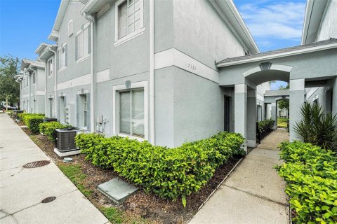 Adosado en venta en Tampa, Florida, 3 dormitorios, 126.72 m2 № 1817249 - foto 1
