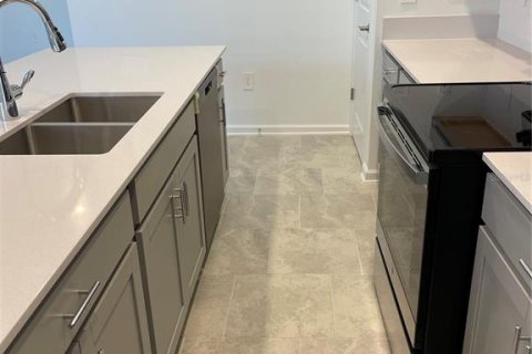 Adosado en venta en Kissimmee, Florida, 4 dormitorios, 185.43 m2 № 1904493 - foto 12