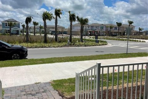 Adosado en venta en Kissimmee, Florida, 4 dormitorios, 185.43 m2 № 1904493 - foto 5