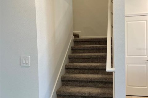 Adosado en venta en Kissimmee, Florida, 4 dormitorios, 185.43 m2 № 1904493 - foto 18