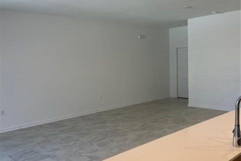 Adosado en venta en Kissimmee, Florida, 4 dormitorios, 185.43 m2 № 1904493 - foto 13