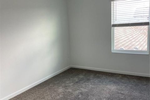 Adosado en venta en Kissimmee, Florida, 4 dormitorios, 185.43 m2 № 1904493 - foto 25