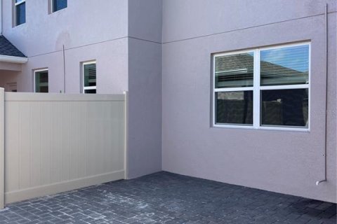 Adosado en venta en Kissimmee, Florida, 4 dormitorios, 185.43 m2 № 1904493 - foto 15