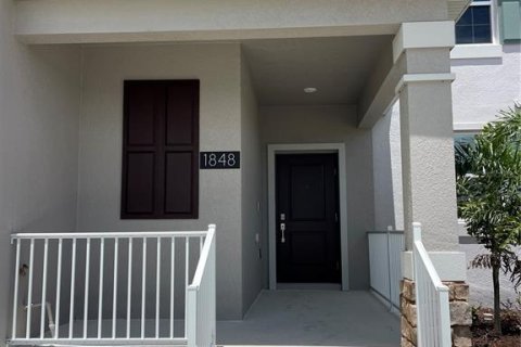 Adosado en venta en Kissimmee, Florida, 4 dormitorios, 185.43 m2 № 1904493 - foto 4