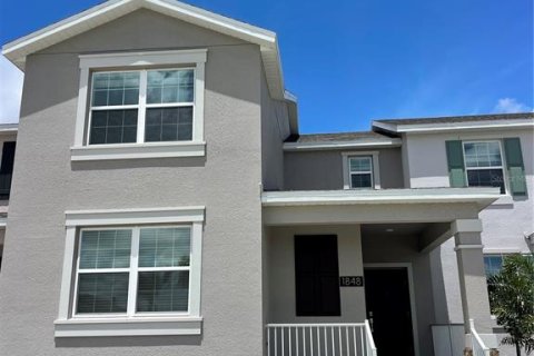 Adosado en venta en Kissimmee, Florida, 4 dormitorios, 185.43 m2 № 1904493 - foto 1