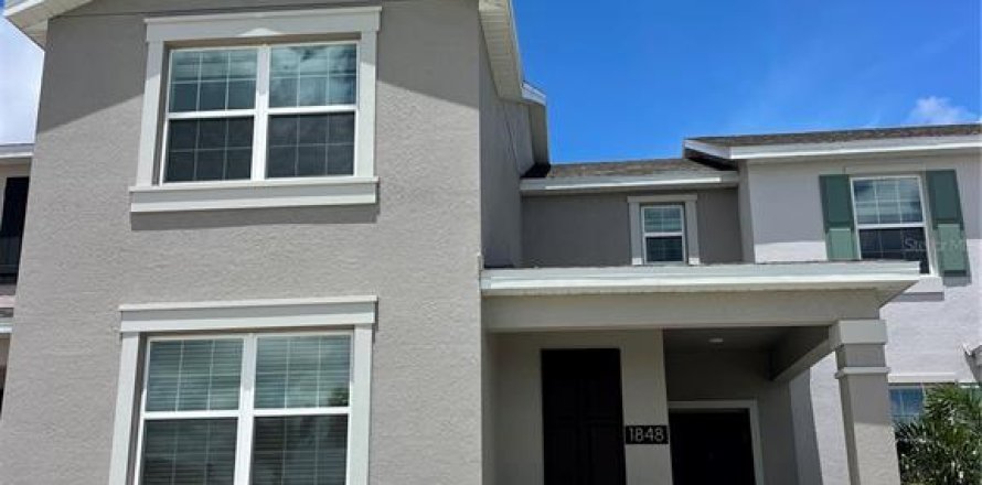 Adosado en Kissimmee, Florida 4 dormitorios, 185.43 m2 № 1904493