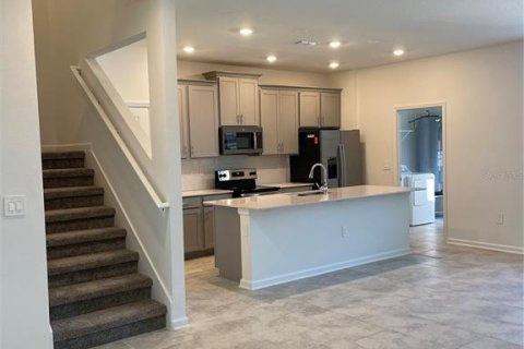 Adosado en venta en Kissimmee, Florida, 4 dormitorios, 185.43 m2 № 1904493 - foto 11