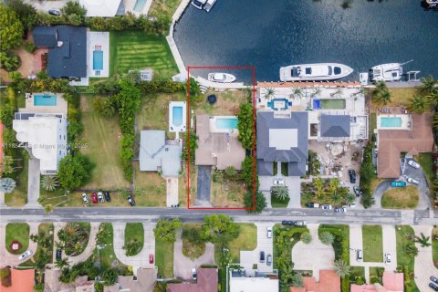 House in Hallandale Beach, Florida 3 bedrooms № 2018669 - photo 7