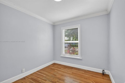 House in Lake Worth, Florida 4 bedrooms, 110.55 sq.m. № 1951032 - photo 28