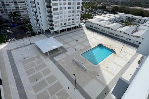 Condo in Aventura, Florida, 1 bedroom  № 1877525 - photo 6