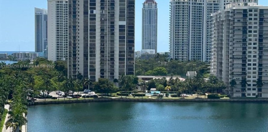 Condo in Aventura, Florida, 1 bedroom  № 1877525