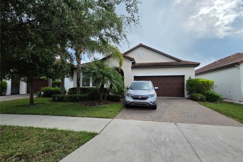 House in Wimauma, Florida 3 bedrooms, 181.72 sq.m. № 2345335