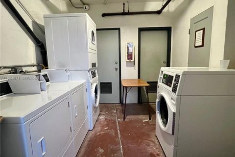 Copropriété à louer à Miami Beach, Floride: 30.19 m2 № 2048480 - photo 12