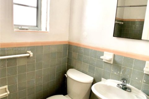 Copropriété à louer à Miami Beach, Floride: 30.19 m2 № 2048480 - photo 9