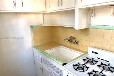 Copropriété à louer à Miami Beach, Floride: 30.19 m2 № 2048480 - photo 8