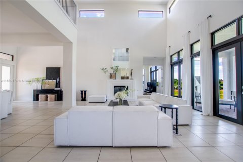 House in Southwest Ranches, Florida 5 bedrooms, 437.85 sq.m. № 1857136 - photo 10