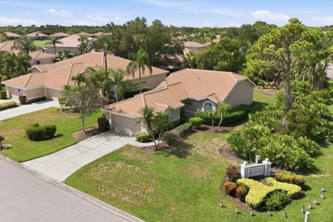 Casa en venta en Sarasota, Florida, 2 dormitorios, 151.06 m2 № 2196586 - foto 4