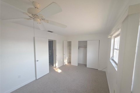 Condo in Venice, Florida, 1 bedroom  № 1904415 - photo 4