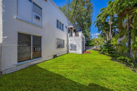 Commercial property in Coral Gables, Florida № 1924620 - photo 19