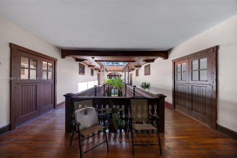 Commercial property in Coral Gables, Florida № 1924620 - photo 5