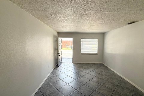 Apartamento en alquiler en Winter Haven, Florida, 2 dormitorios, 80.27 m2 № 1879861 - foto 8