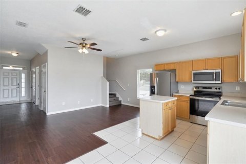 Touwnhouse à vendre à Largo, Floride: 2 chambres, 125.42 m2 № 2408894 - photo 4