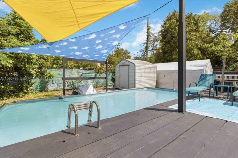 Casa en venta en Miami, Florida, 4 dormitorios, 168.9 m2 № 2056655 - foto 29