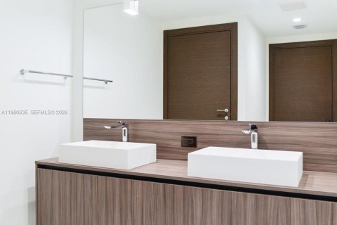 Copropriété à vendre à Miami, Floride: 3 chambres, 156.54 m2 № 2044045 - photo 19