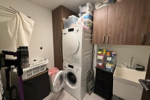 Copropriété à vendre à Miami, Floride: 3 chambres, 156.54 m2 № 2044045 - photo 28