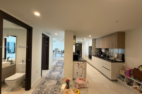Copropriété à vendre à Miami, Floride: 3 chambres, 156.54 m2 № 2044045 - photo 10
