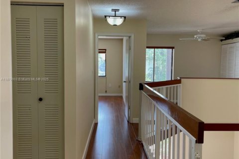 Condominio en alquiler en Miami, Florida, 3 dormitorios, 170.94 m2 № 1895589 - foto 7