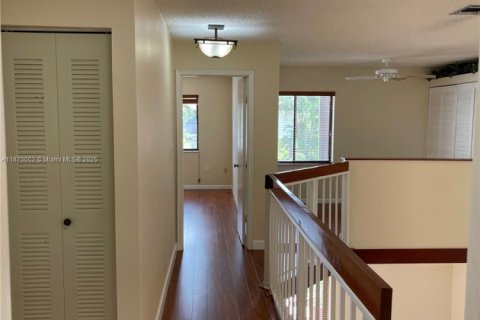 Condominio en alquiler en Miami, Florida, 3 dormitorios, 170.94 m2 № 1895589 - foto 15