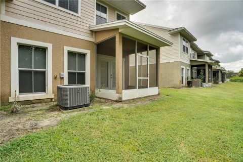 Townhouse in Tampa, Florida 3 bedrooms, 169.27 sq.m. № 1885862 - photo 19