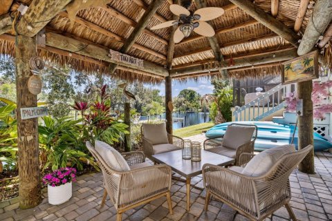 House in Palm City, Florida 4 bedrooms, 322.84 sq.m. № 2252242 - photo 25