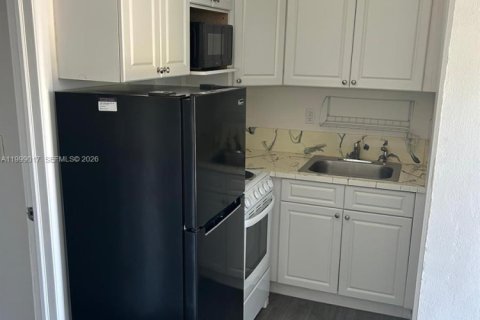 Apartamento en alquiler en Miami, Florida, 2 dormitorios, 92.9 m2 № 2060986 - foto 9