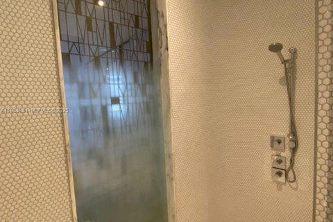 Copropriété à vendre à Miami, Floride: 58.25 m2 № 2152527 - photo 17